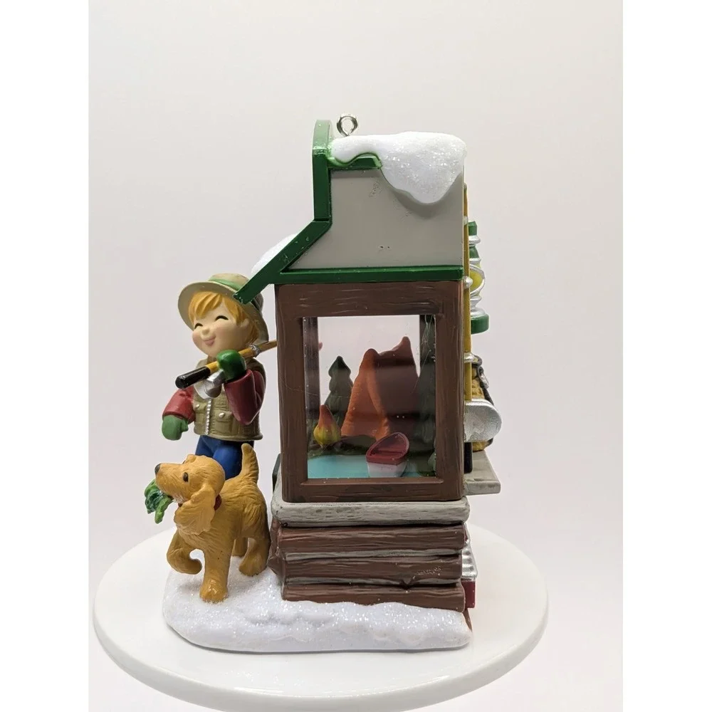 2017 HALLMARK KEEPSAKE ORNAMENT CHRISTMAS WINDOW # 15 MEMBER EXCLUSIVE Fishing